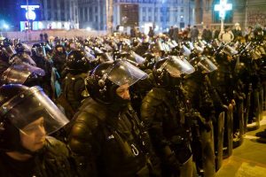 r-de-la-revoluc89bie